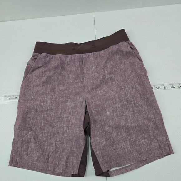 Lululemon mens athletic shorts red size medium 5438